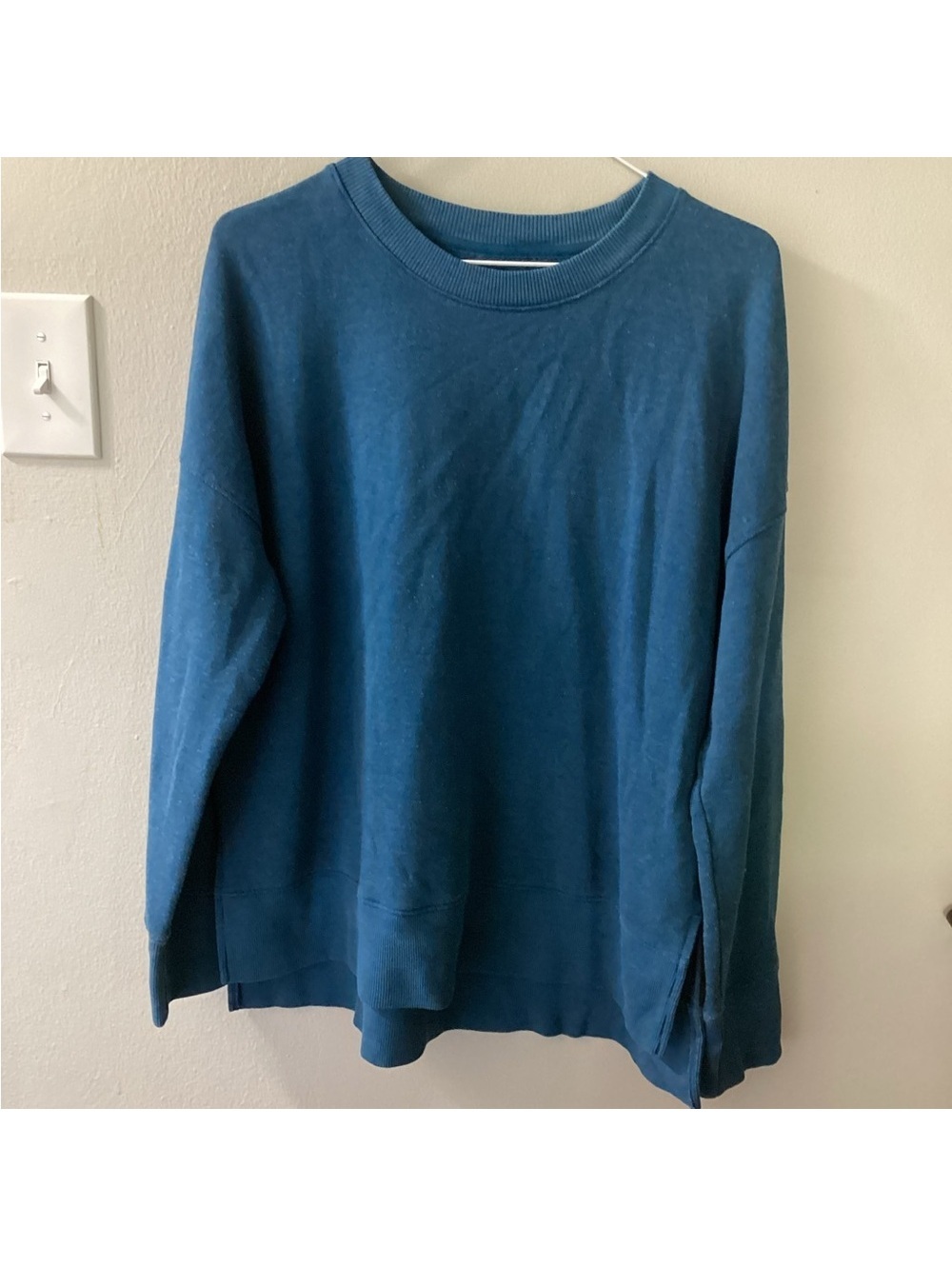 Women’s Time And Tru Medium Aqua Pullover Sweatshirt Tote2